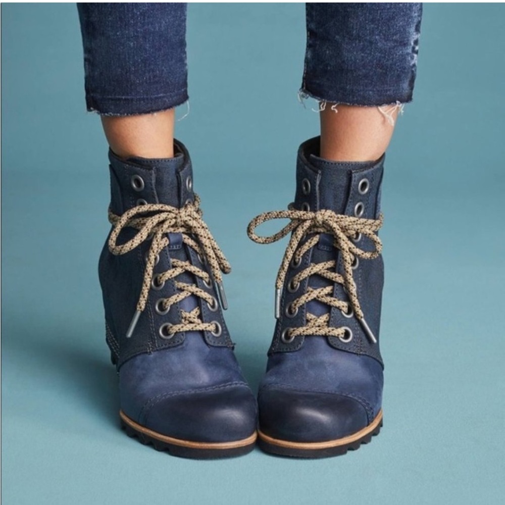 SOLD | SOREL PDX Wedge Bootie Blue Waterproof Leather Size 9